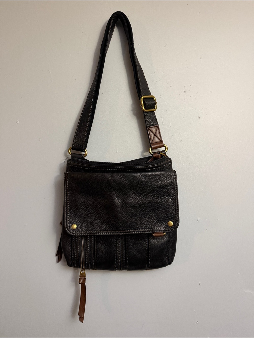 Fossil Black Leather Crossbody Bag with Brown Leather Accents